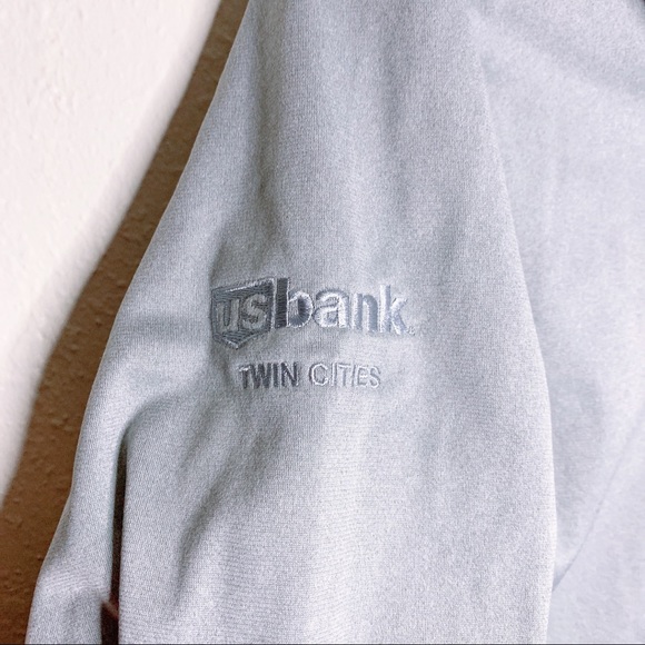 THE NORTH FACE - gray quarter zip pullover with logo on sleeve - LARGE - Picture 6 of 6